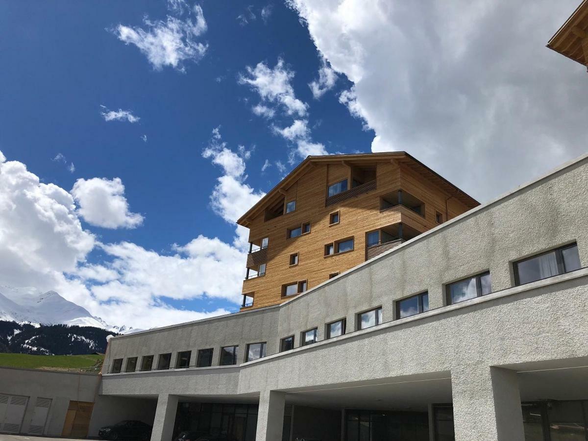 Catrina Hostel Disentis Buitenkant foto