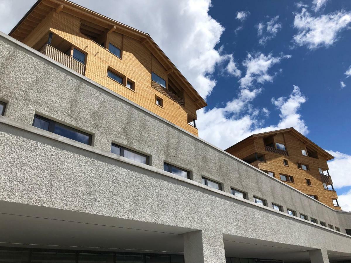 Catrina Hostel Disentis Buitenkant foto